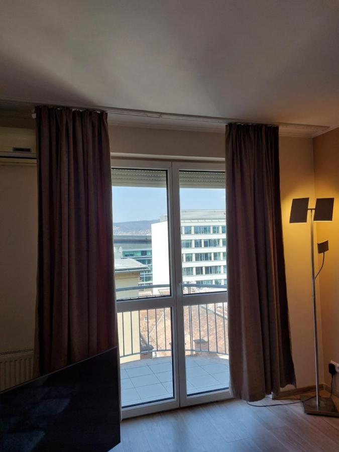 Flat At The Edge Of The Center + Parking Διαμέρισμα Βουδαπέστη Εξωτερικό φωτογραφία