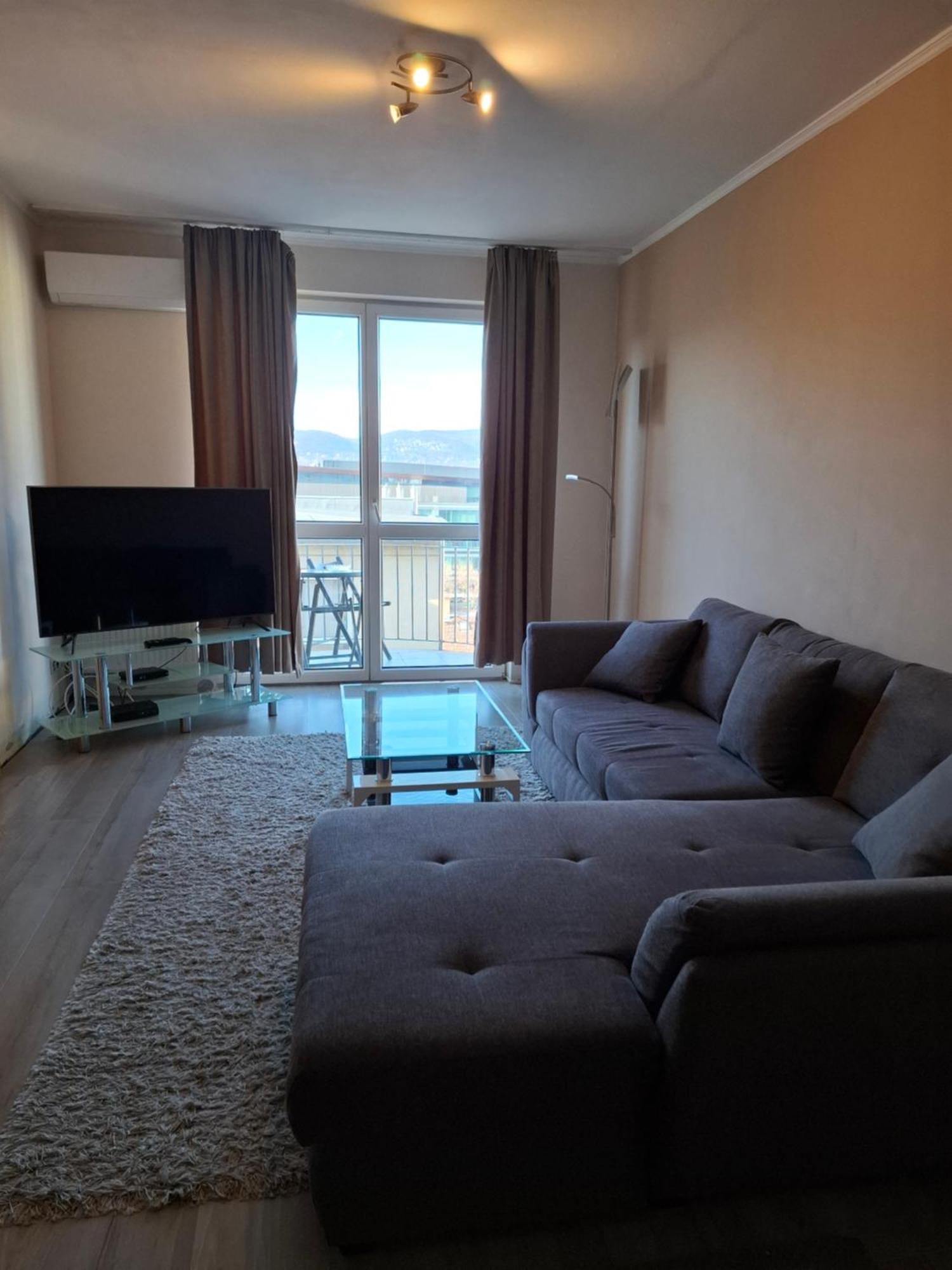Flat At The Edge Of The Center + Parking Διαμέρισμα Βουδαπέστη Εξωτερικό φωτογραφία